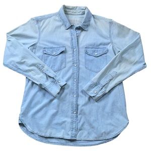 GAP Chambray Long Sleeve Button Down
